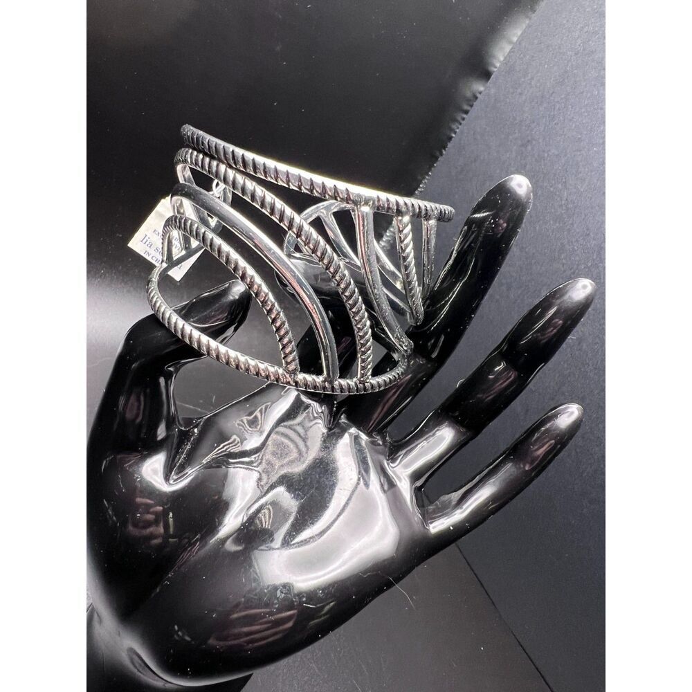 Lia Sophia Swirl Cuff